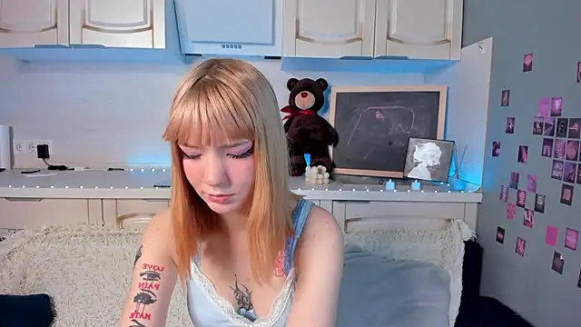 Linablueeyed online show from 02-05-25, 08:11