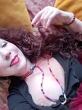 GypsyEsmeralda online show from 02-04-26, 10:32