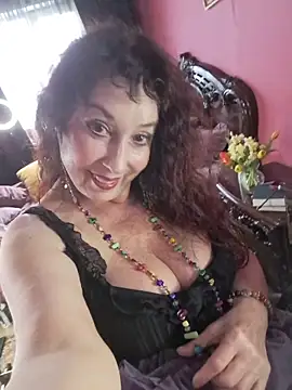 GypsyEsmeralda online show from 04-28-26, 07:13