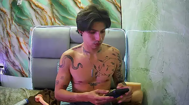 Apolo Hidalgo01 online show from 02-19-25, 07:38