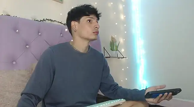 Apolo Hidalgo01 online show from 03-02-25, 04:42