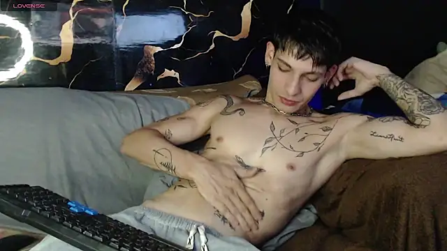 Apolo Hidalgo01 online show from 04-18-26, 09:37