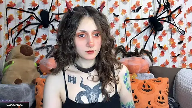 Snapshot of _Devill_Baby chatting on 11-24-25, 06:29 Devill Baby online show from 11-24-25, 06:29