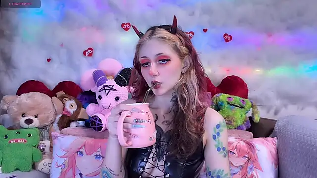 Snapshot of _Devill_Baby chatting on 04-24-26, 06:21 Devill Baby online show from 04-24-26, 06:21