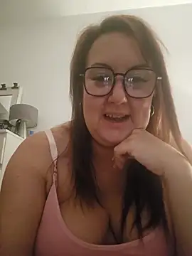 Snapshot of Bekahblows chatting on 11-19-25, 05:51 Bekahblows online show from 11-19-25, 05:51