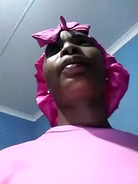 Snapshot of NunuBerry16 chatting on 02-15-25, 07:28 NunuBerry16 online show from 02-15-25, 07:28