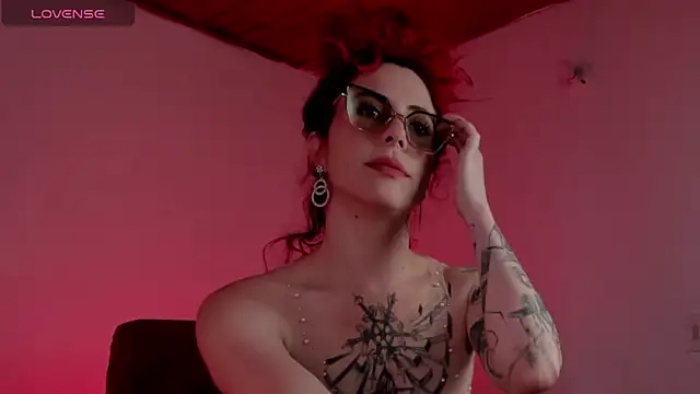 Snapshot of Borbala_Iggy chatting on 12-26-24, 06:12 Borbala Iggy online show from 12-26-24, 06:12