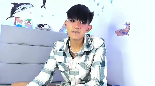 Snapshot of andrew_uwu_ chatting on 12-07-24, 04:20 andrew uwu online show from 12-07-24, 04:20