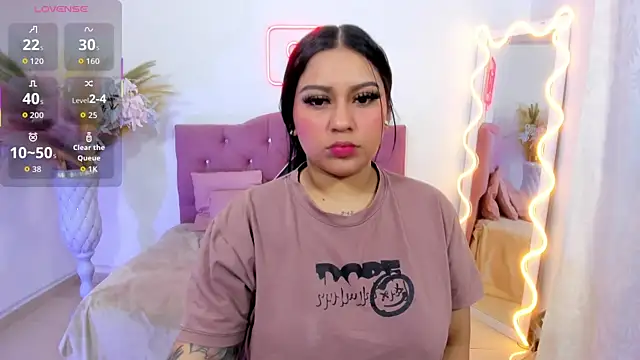 kendra tay online show from 11-25-25, 03:06