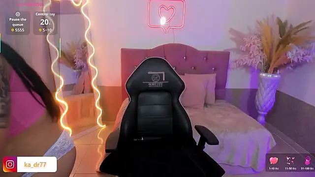 kendra tay online show from 02-18-26, 03:02