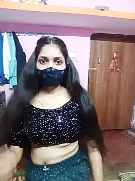 Snapshot of Cute-Simmi chatting on 12-11-24, 07:31 Cute-Simmi online show from 12-11-24, 07:31