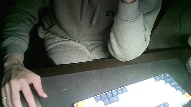 Ryan67533 online show from 12-22-24, 01:55