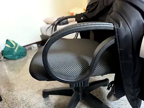 Ryan67533 online show from 01-25-25, 04:56