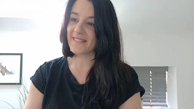 Snapshot of flatwhite0 chatting on 04-23-26, 10:47 flatwhite0 online show from 04-23-26, 10:47