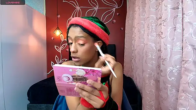 Zia Green online show from 12-24-24, 11:17