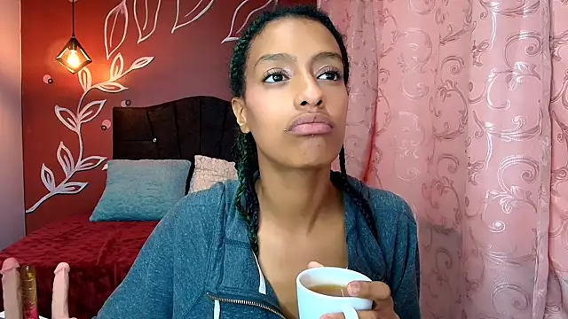 Zia Green online show from 01-13-25, 03:26