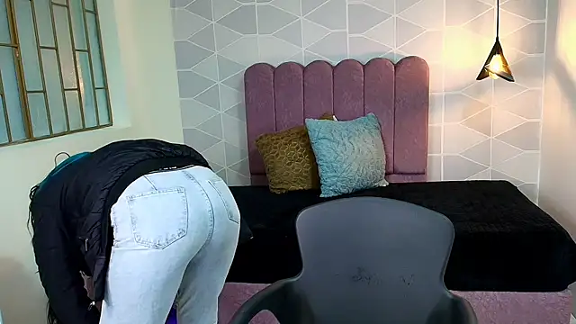 Asly Morgan online show from 01-17-25, 12:10