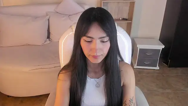 Amy Kiitty  online show from 03-09-25, 07:48