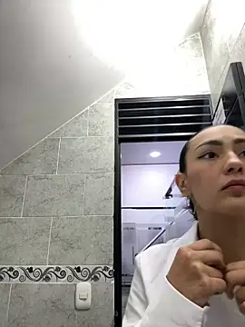 Amy Kiitty  online show from 04-10-26, 01:16