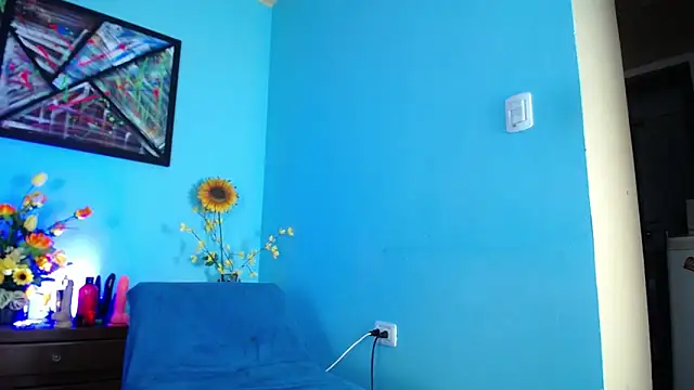 Snapshot of Iivana_19 chatting on 12-19-25, 02:35 Iivana 19 online show from 12-19-25, 02:35