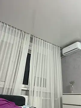 viviandaimond1 online show from 10-18-25, 05:35