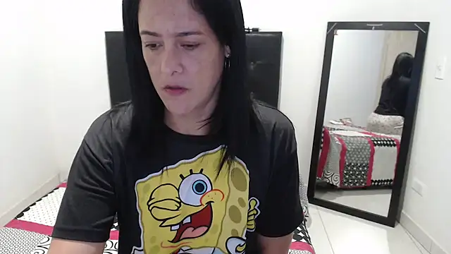 Snapshot of Antonella2_4 chatting on 01-06-26, 12:20 Antonella2 4 online show from 01-06-26, 12:20