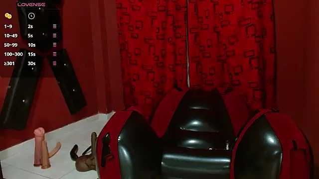 Snapshot of KarinaSimonz chatting on 01-25-25, 10:39 KarinaSimonz online show from 01-25-25, 10:39