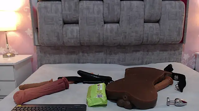 Snapshot of KarinaSimonz chatting on 02-11-25, 07:27 KarinaSimonz online show from 02-11-25, 07:27