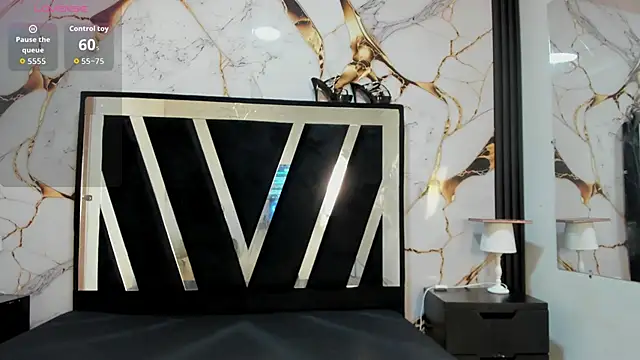 KarinaSimonz online show from 12-17-25, 07:53