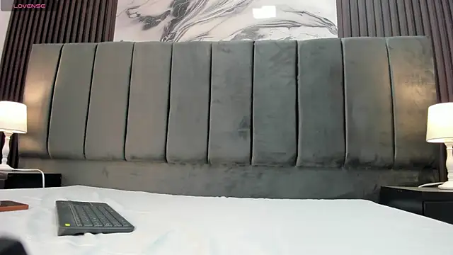 KarinaSimonz online show from 04-17-26, 07:50