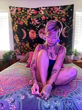 GoldieBakeman online show from 10-16-25, 04:08