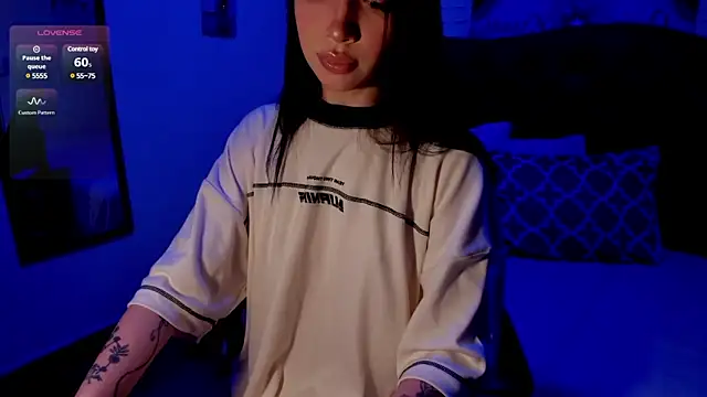 Snapshot of _Chartlotte chatting on 12-24-24, 07:44 Chartlotte online show from 12-24-24, 07:44