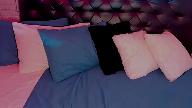 Snapshot of _Chartlotte chatting on 03-13-25, 09:05 Chartlotte online show from 03-13-25, 09:05