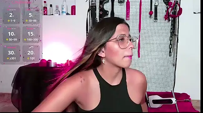 Snapshot of Megaan_Greey chatting on 01-09-25, 02:01 Megaan Greey online show from 01-09-25, 02:01