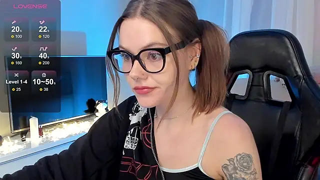 Marta May  online show from 01-18-25, 08:40