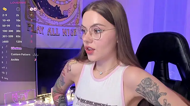 Marta May  online show from 01-28-25, 07:53