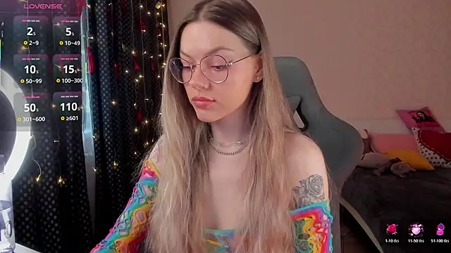 Marta May  online show from 02-11-26, 09:36