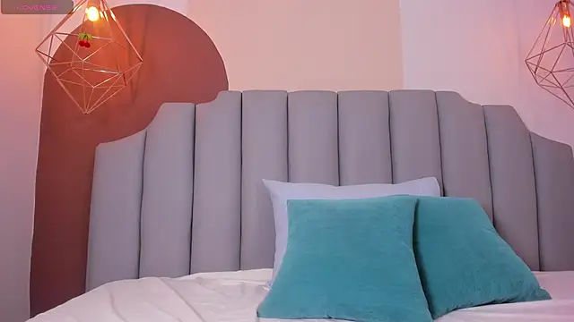 Snapshot of tammylee_ chatting on 03-05-25, 03:40 tammylee online show from 03-05-25, 03:40