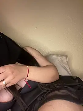 Cameelia online show from 01-15-25, 01:02