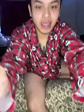 Snapshot of gamingcouple420 chatting on 02-09-26, 05:44 gamingcouple420 online show from 02-09-26, 05:44