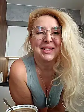 MariaRichi  online show from 03-22-25, 07:15