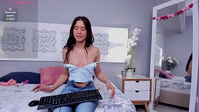 Snapshot of adelaa_11 chatting on 02-28-25, 07:03 adelaa 11 online show from 02-28-25, 07:03