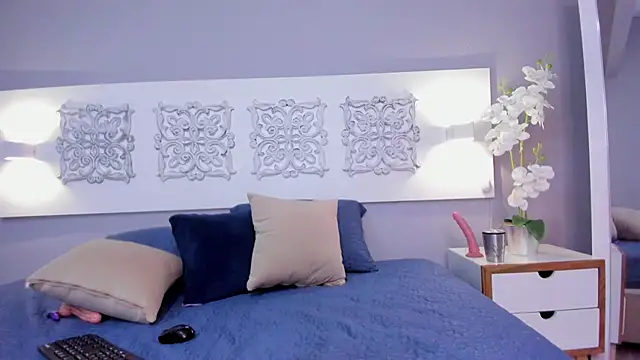 Snapshot of adelaa_11 chatting on 03-11-25, 07:03 adelaa 11 online show from 03-11-25, 07:03