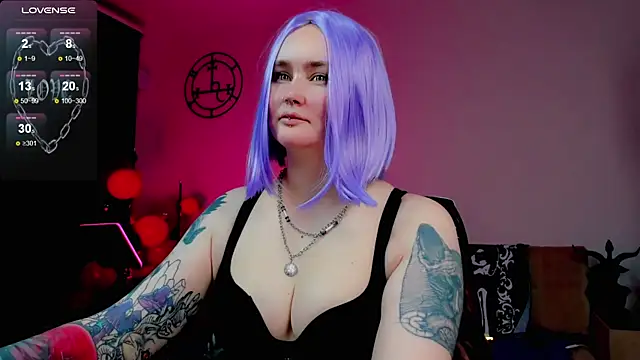 Snapshot of Emmybrightj_ chatting on 02-18-25, 12:59 Emmybrightj online show from 02-18-25, 12:59