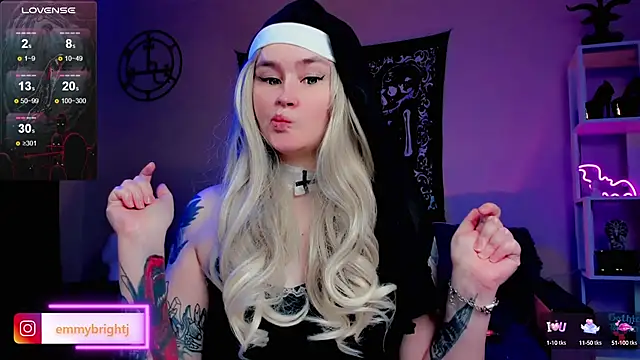 Snapshot of Emmybrightj_ chatting on 03-10-25, 01:01 Emmybrightj online show from 03-10-25, 01:01