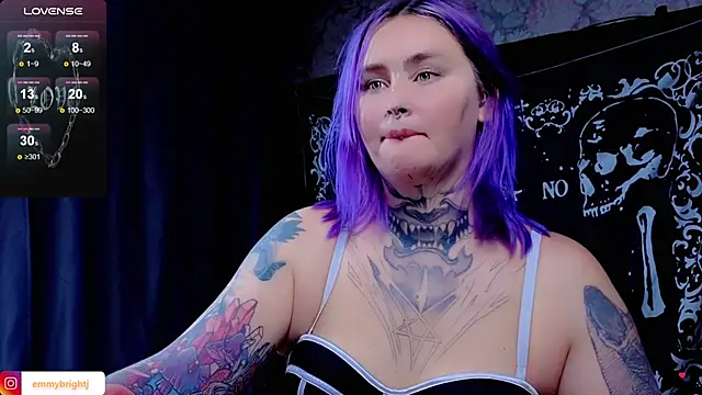 Snapshot of Emmybrightj_ chatting on 09-19-25, 05:57 Emmybrightj online show from 09-19-25, 05:57