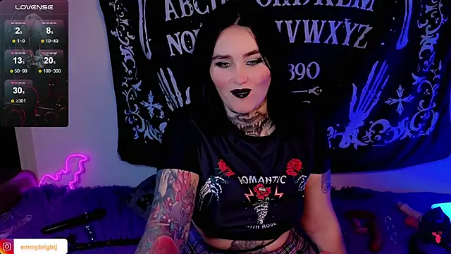 Snapshot of Emmybrightj_ chatting on 09-29-25, 01:55 Emmybrightj online show from 09-29-25, 01:55