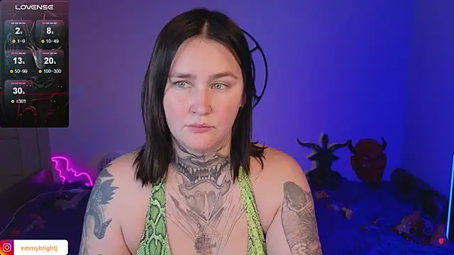 Snapshot of Emmybrightj_ chatting on 11-11-25, 01:16 Emmybrightj online show from 11-11-25, 01:16