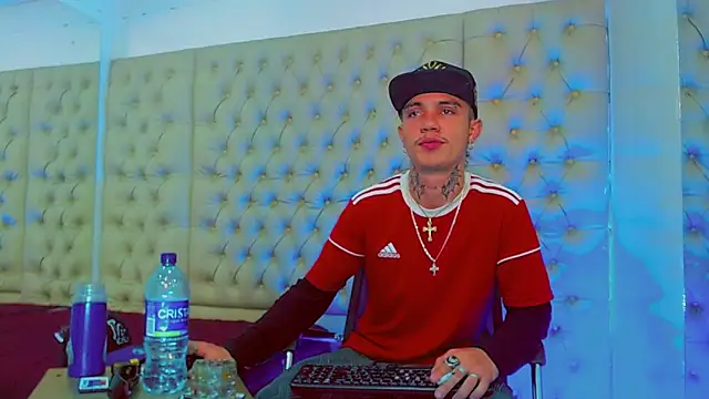 Snapshot of HannibalLester chatting on 02-06-25, 12:59 HannibalLester online show from 02-06-25, 12:59