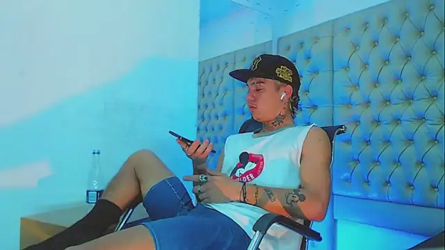 Snapshot of HannibalLester chatting on 02-11-25, 08:58 HannibalLester online show from 02-11-25, 08:58